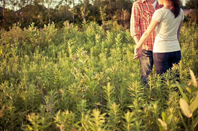 Engagement photos at the Kennedy Center by Amy Wu